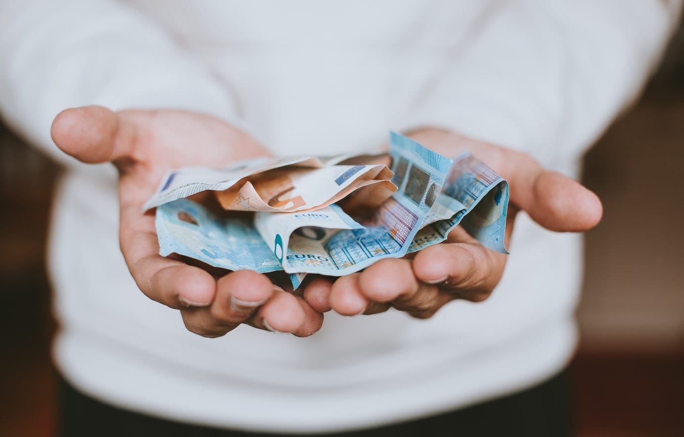 Renting vs Buying: The Pros and Cons