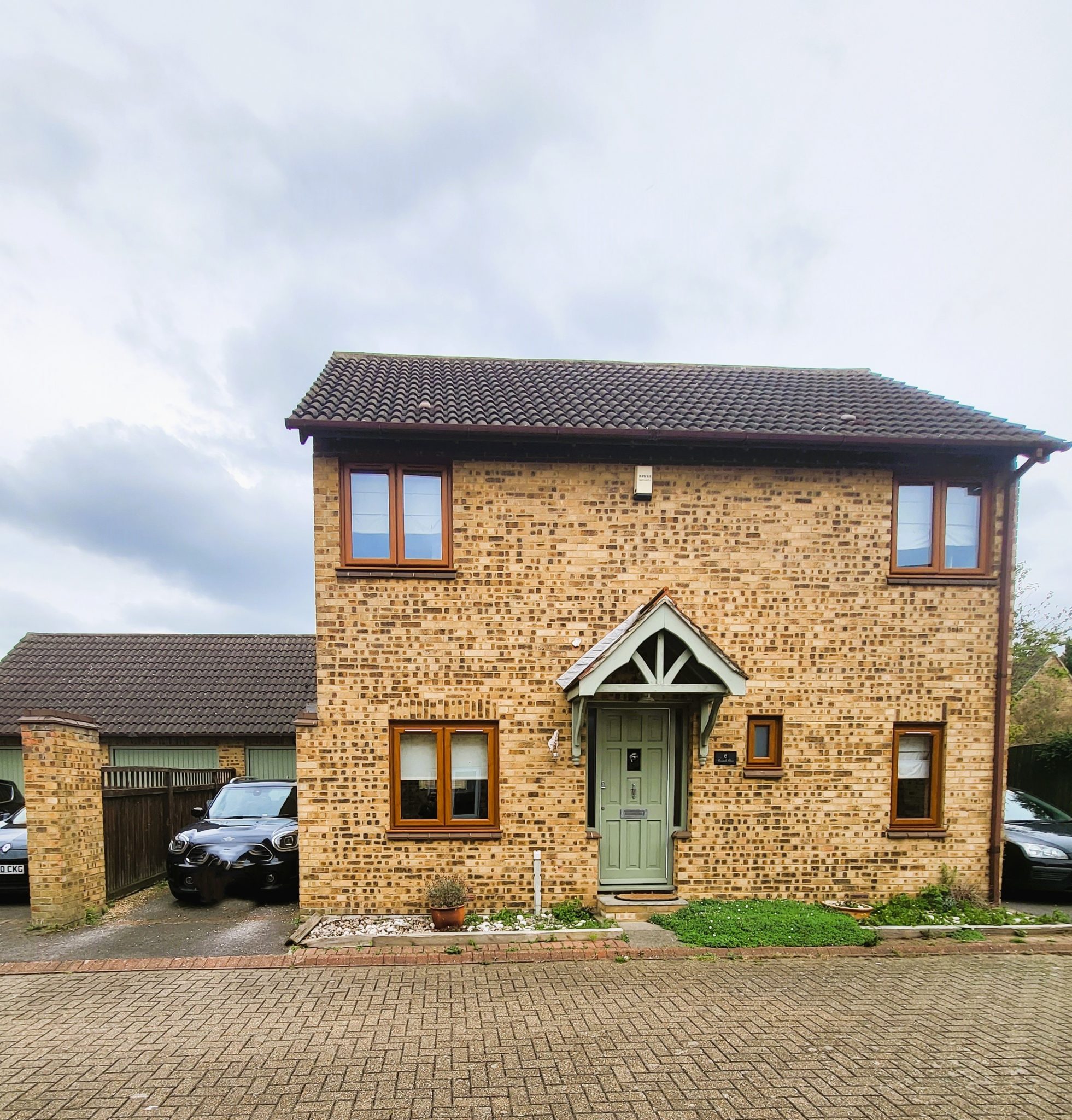 Basildon, Essex, SS16 Halls Properties