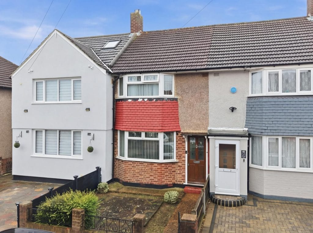 Marston Avenue, Dagenham